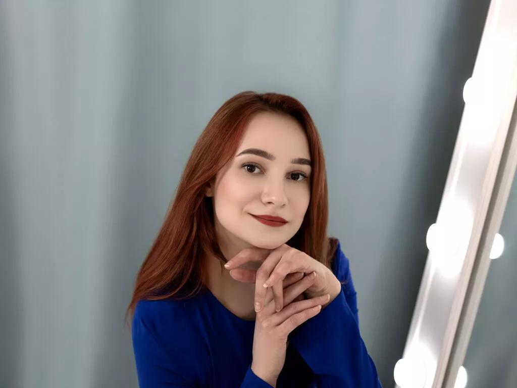 TrissMacklin on LiveJasmin 