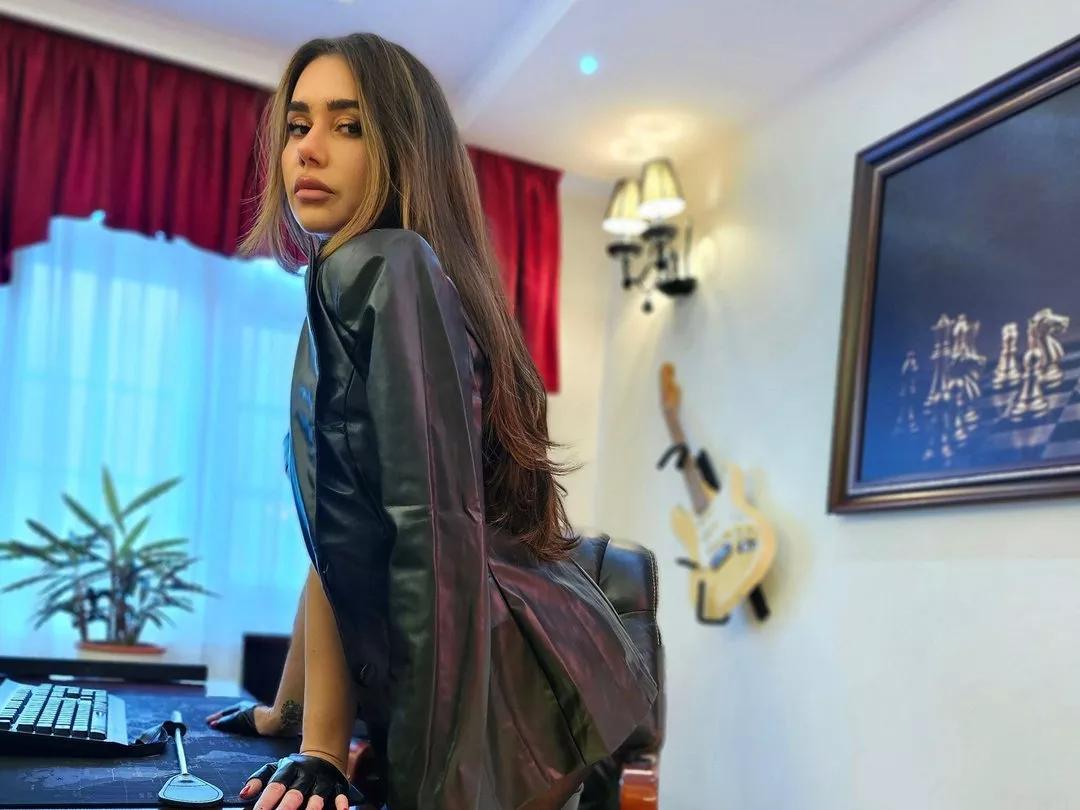 AlmaPerun on Streamate 