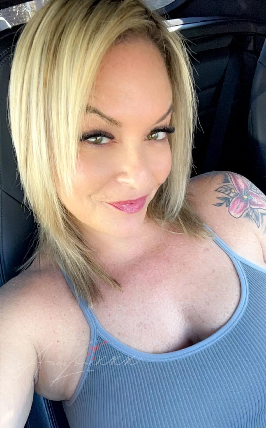 AnniLoveXXX on Streamate 