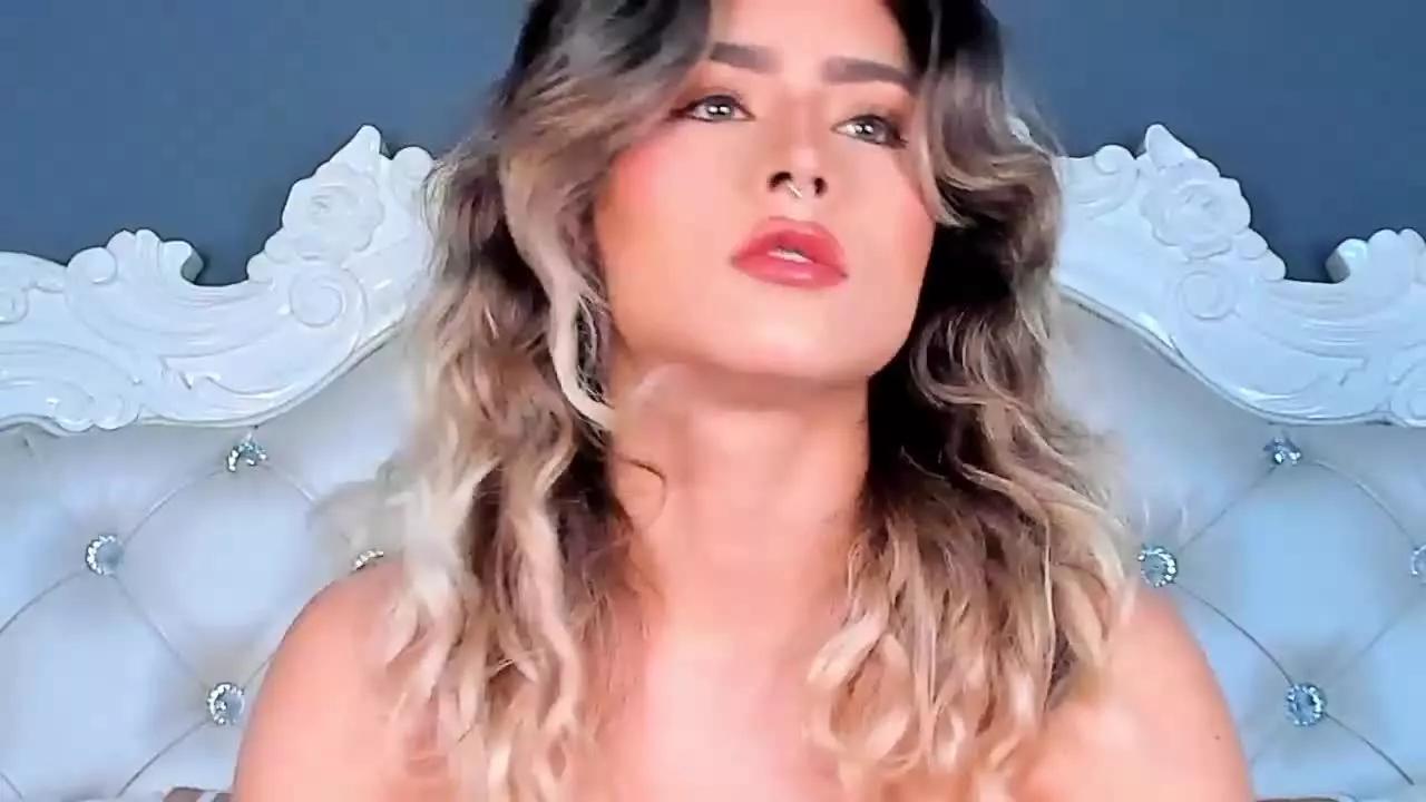 AmberBrooks on Streamray 