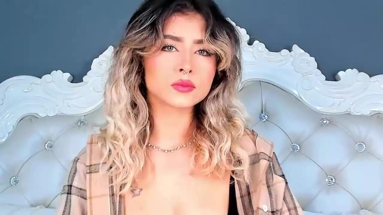 AmberBrooks on Streamray 
