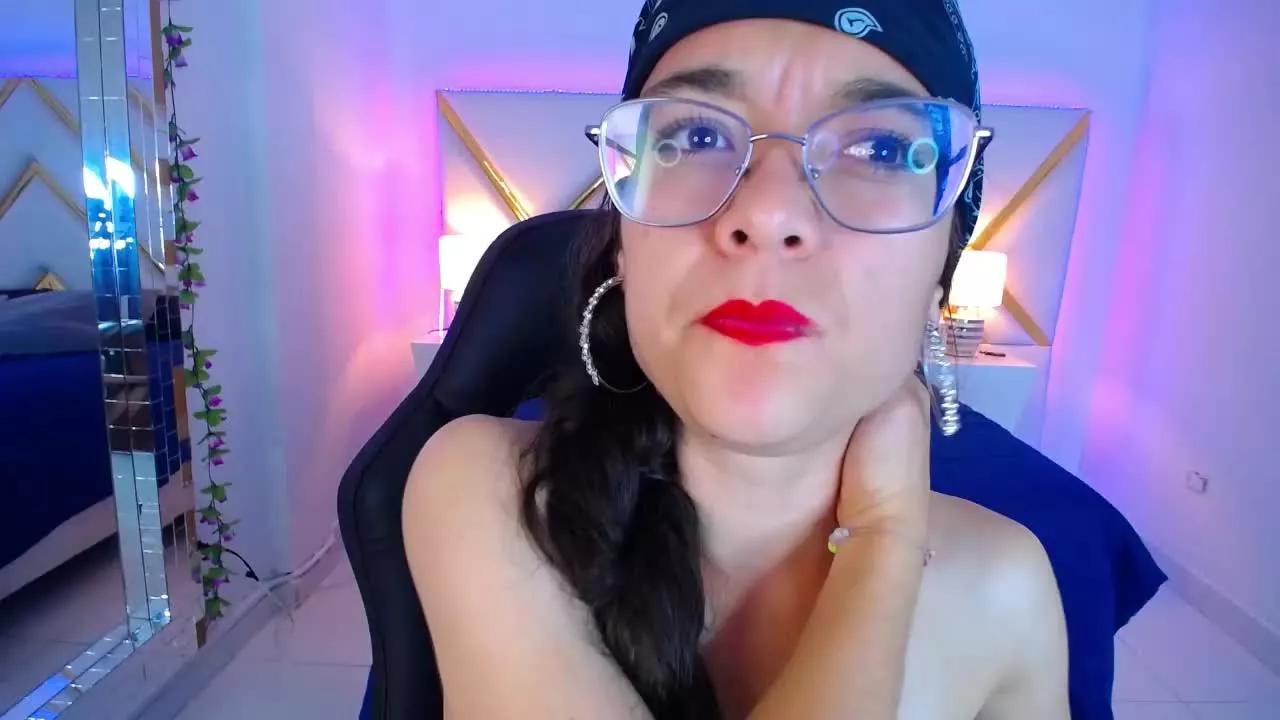 Antonela_Jons on Streamray 