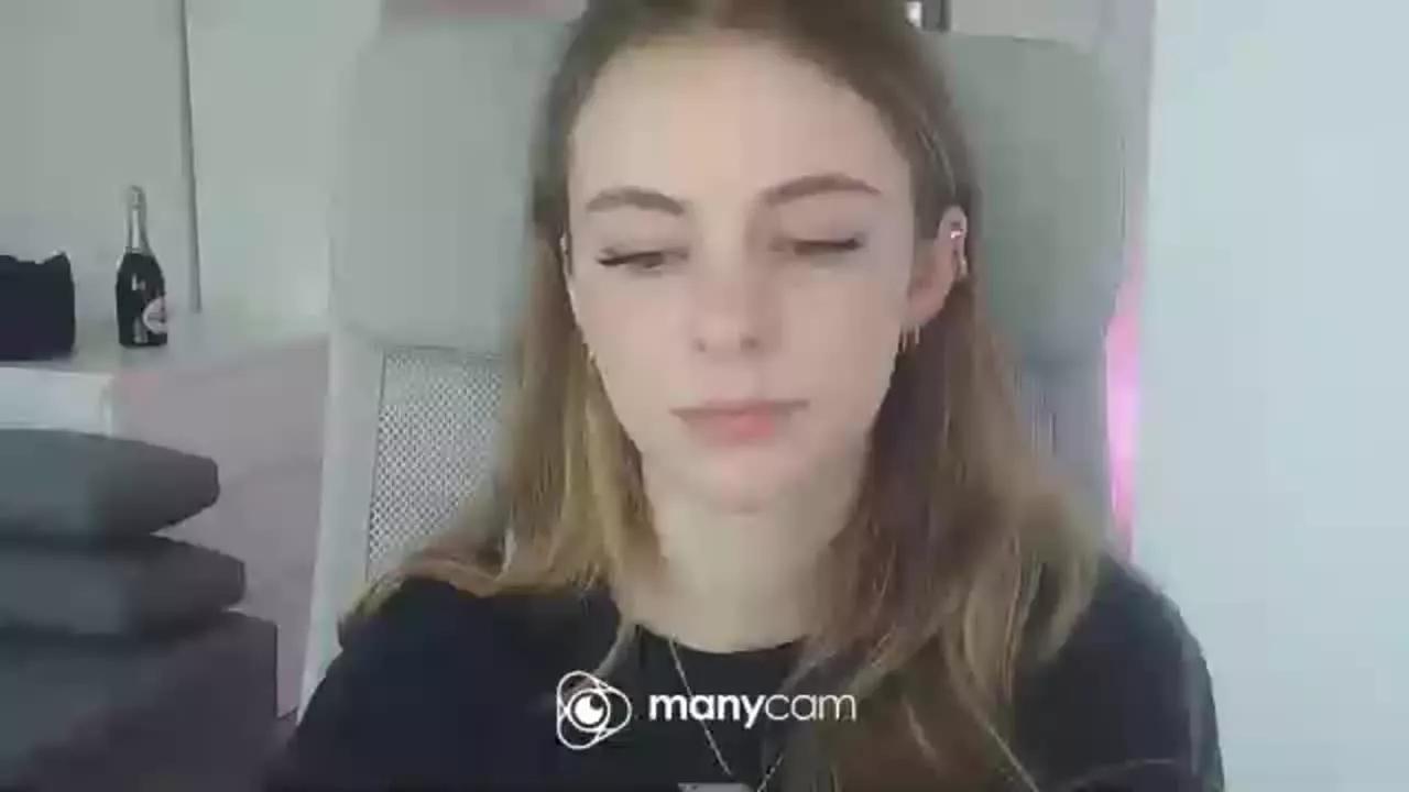 AriaFlirt on Streamray 