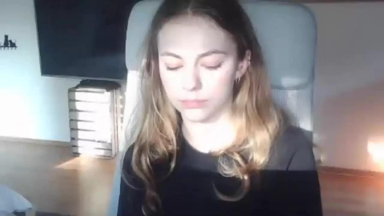 AriaFlirt on Streamray 