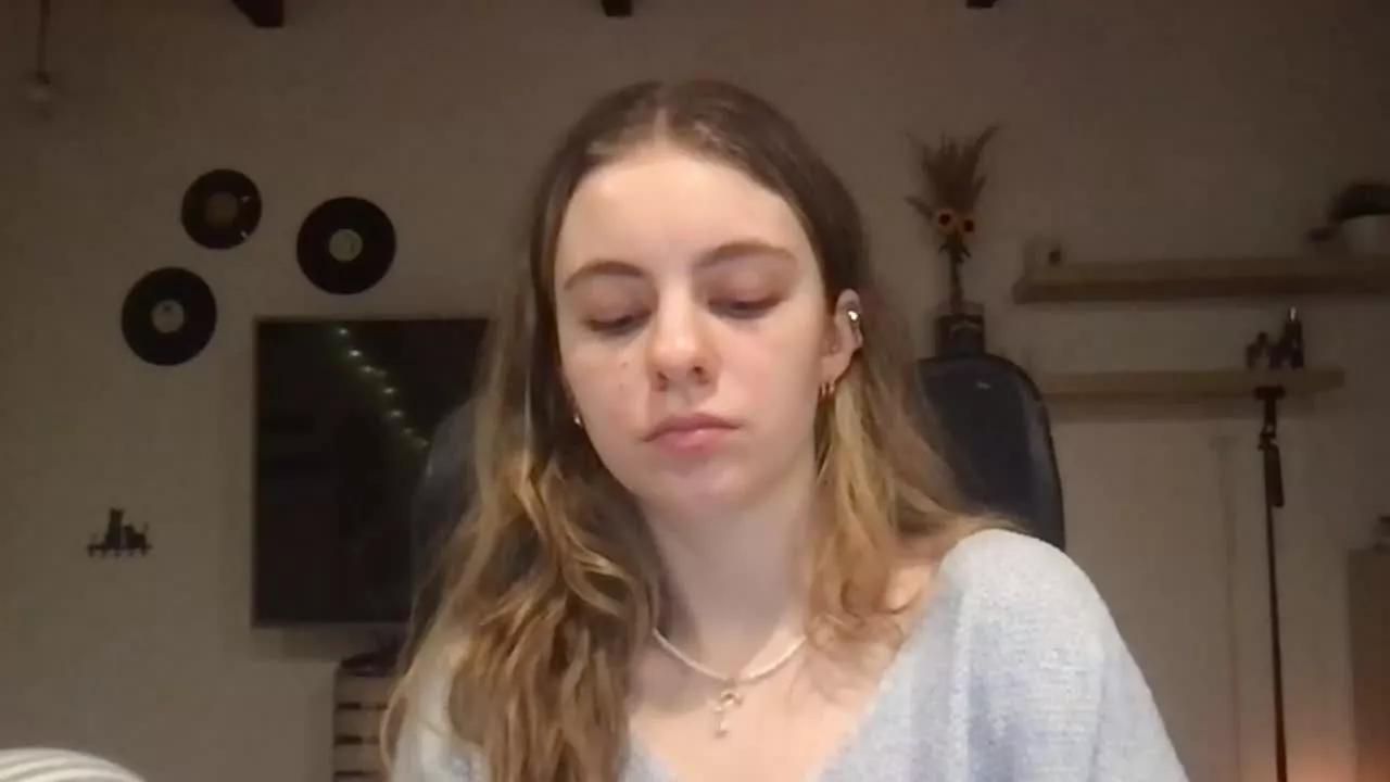 AriaFlirt on Streamray 