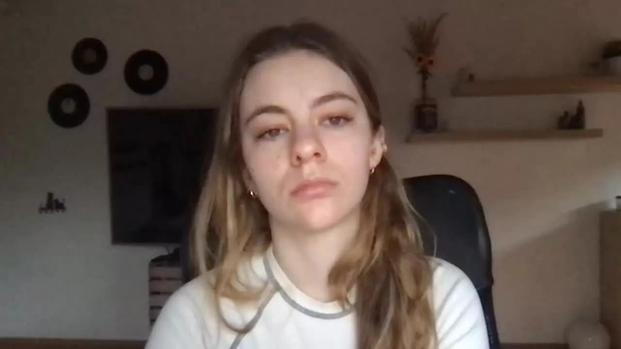 AriaFlirt on Streamray 