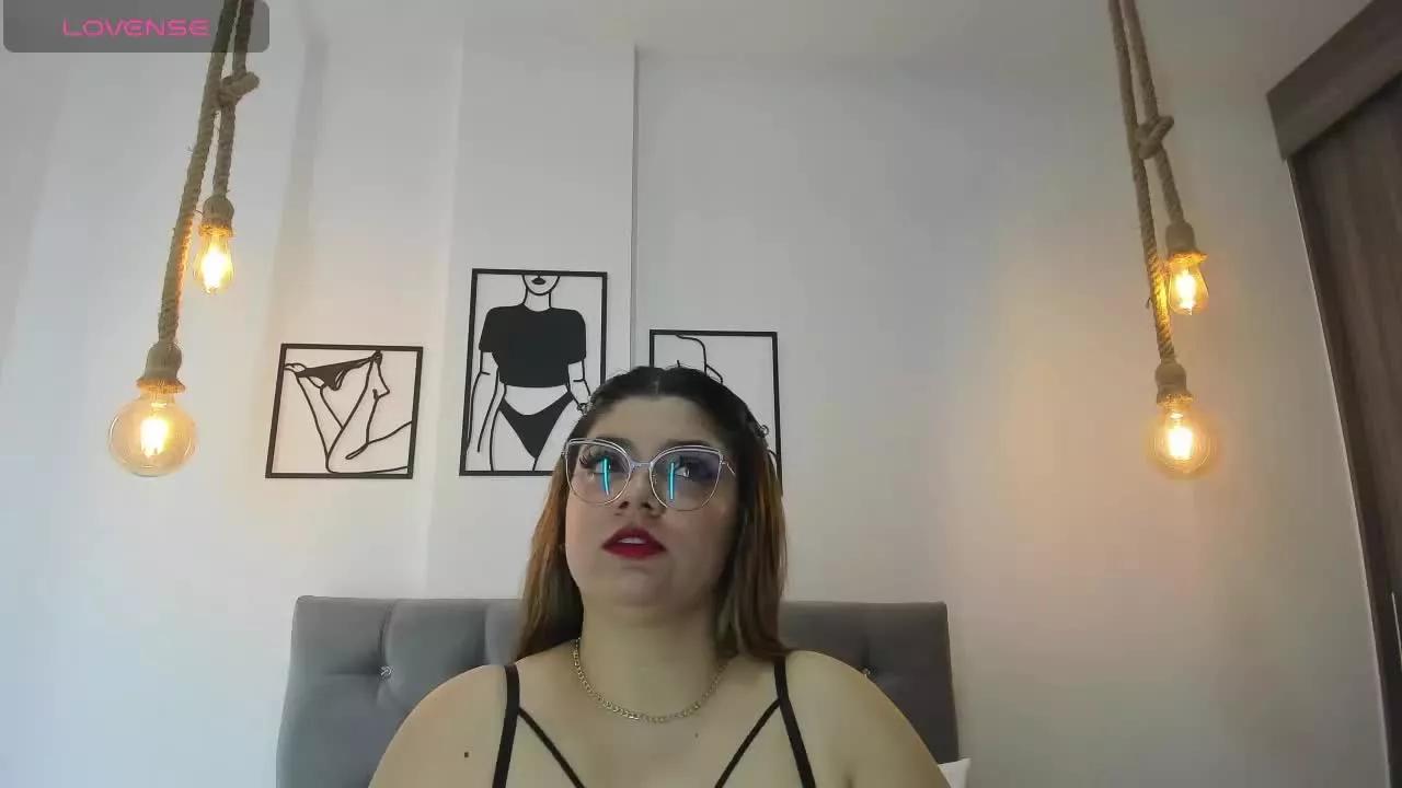 AshleyMoree on Streamray 