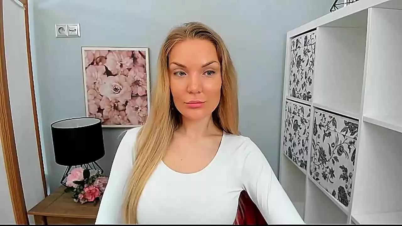 AulloraAmazing on Streamray 