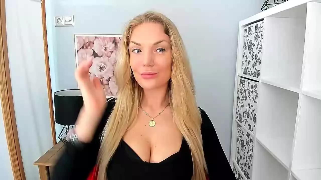 AulloraAmazing on Streamray 