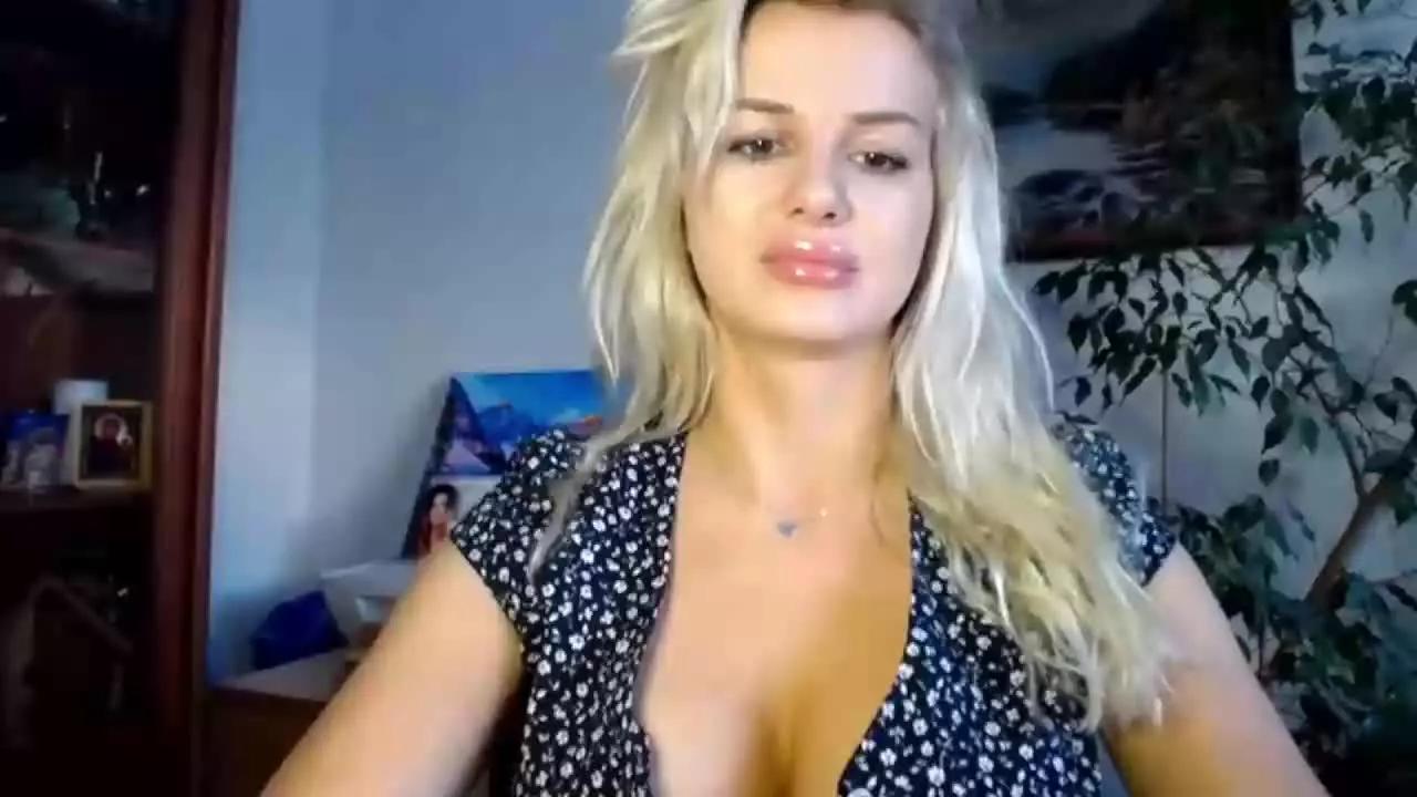 CorneliaDoll on Streamray 