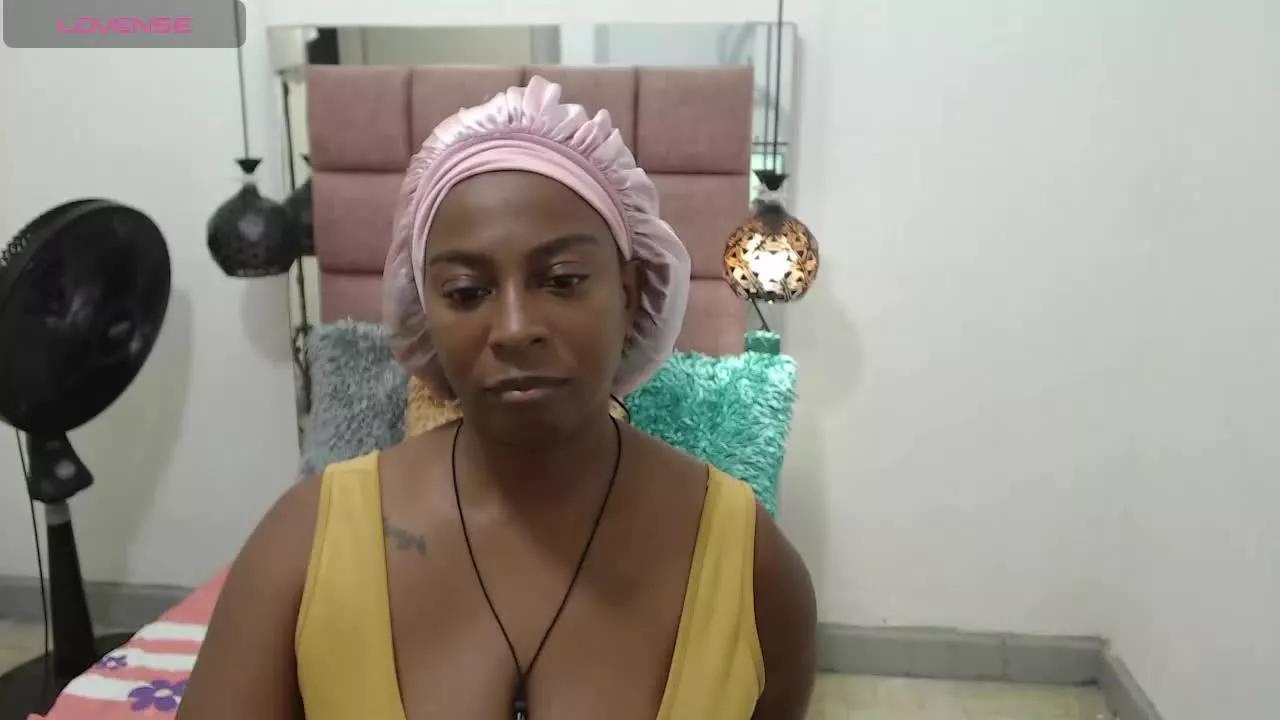 ebonyrose23 on Streamray 
