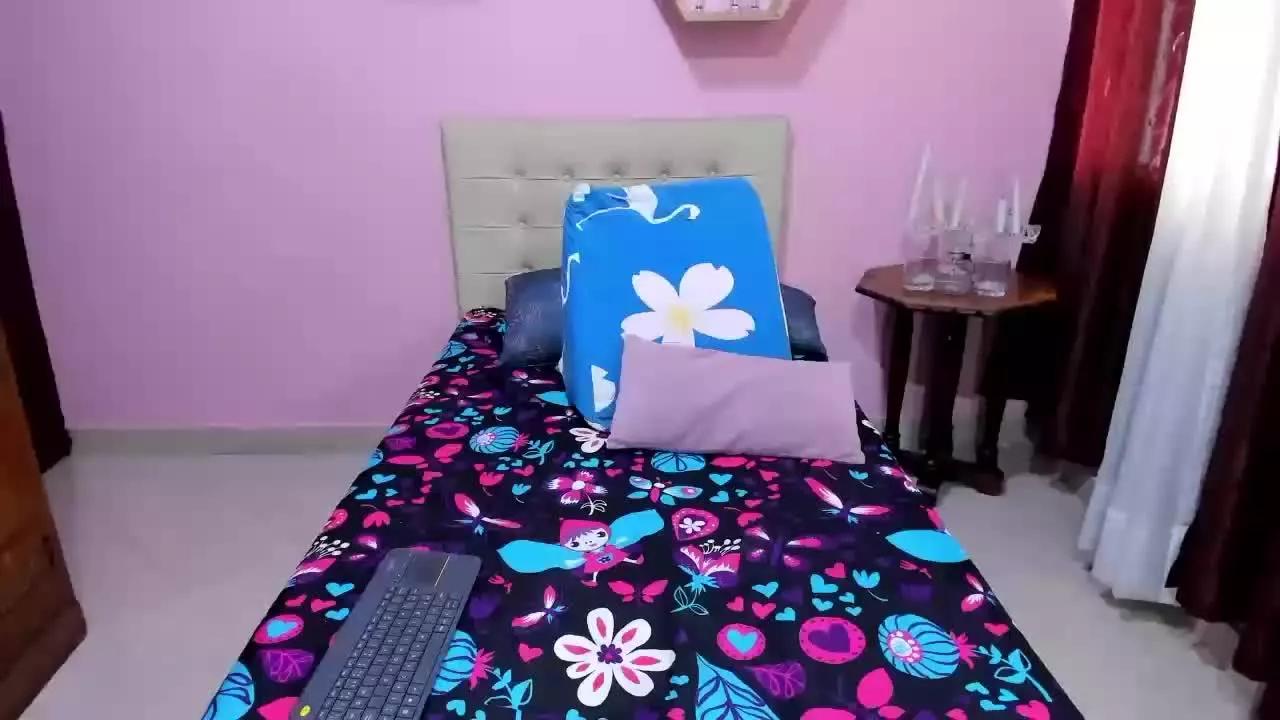 ElinaLeduc on Streamray 