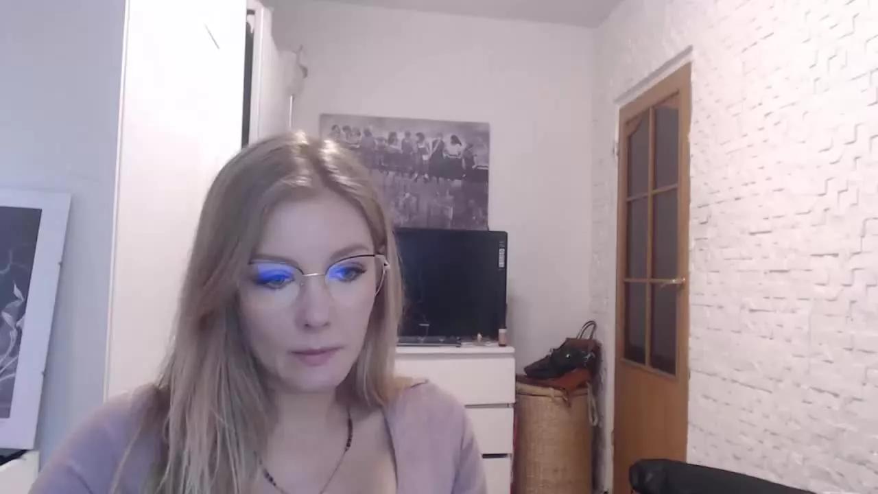 extasyOlivia on Streamray 