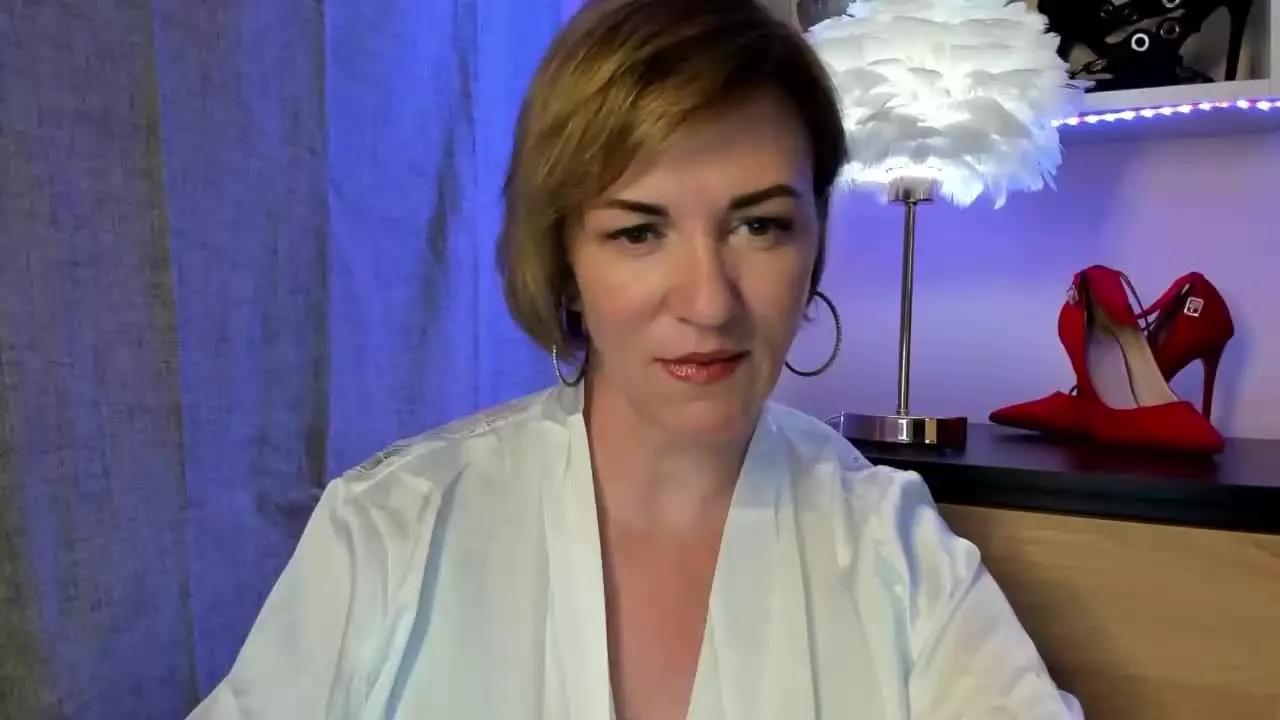 feliziaGLAM on Streamray 
