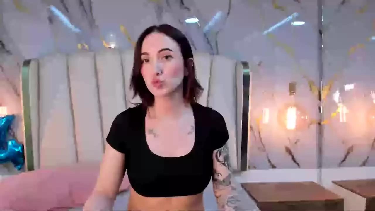 Hannah_Lane on Streamray 