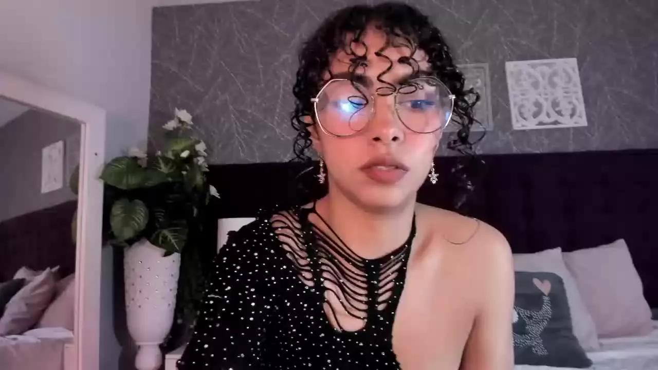 JadeMiranda on Streamray 
