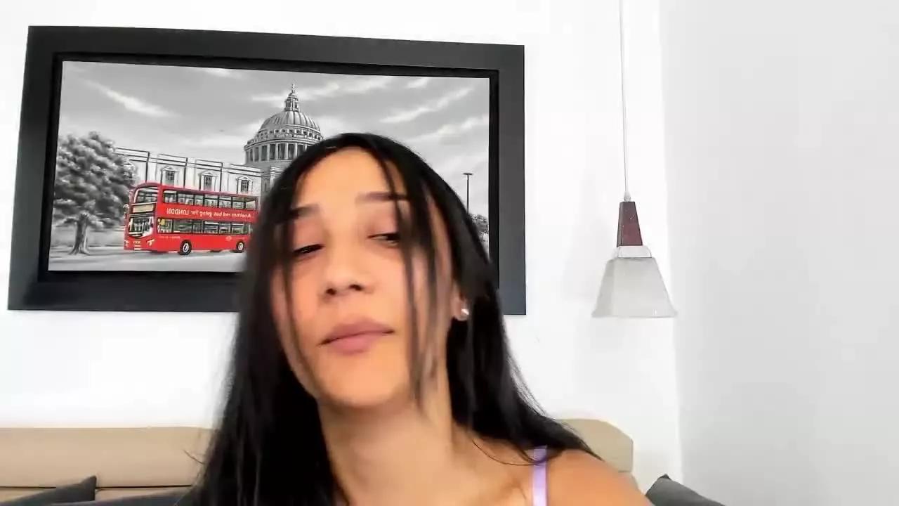 KOURTNEYTRAVIS on Streamray 
