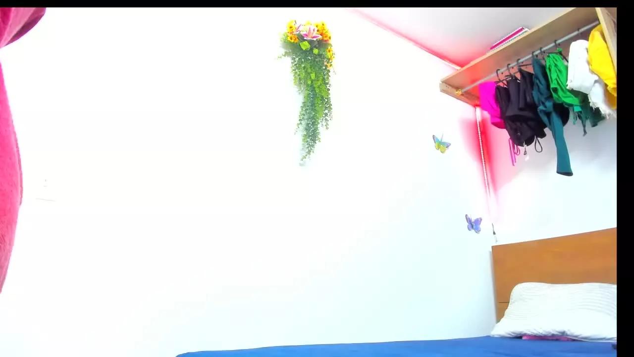 Lia_luz on Streamray 
