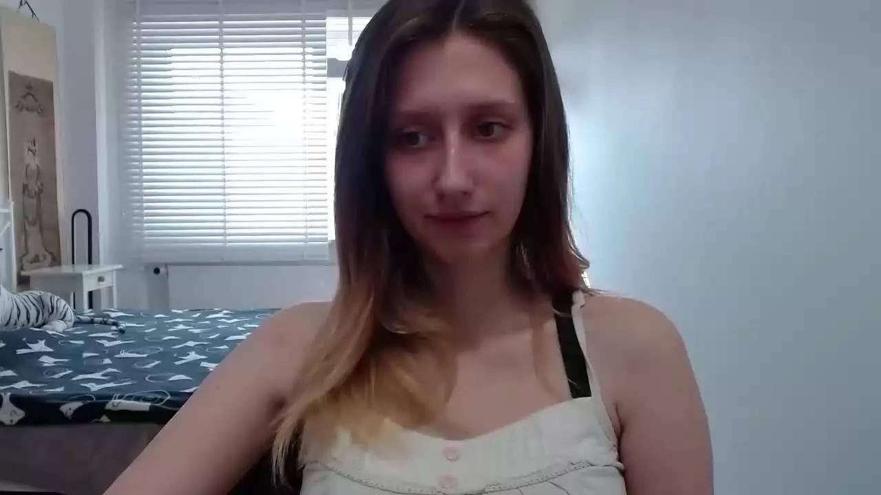 LunaCharm on Streamray 