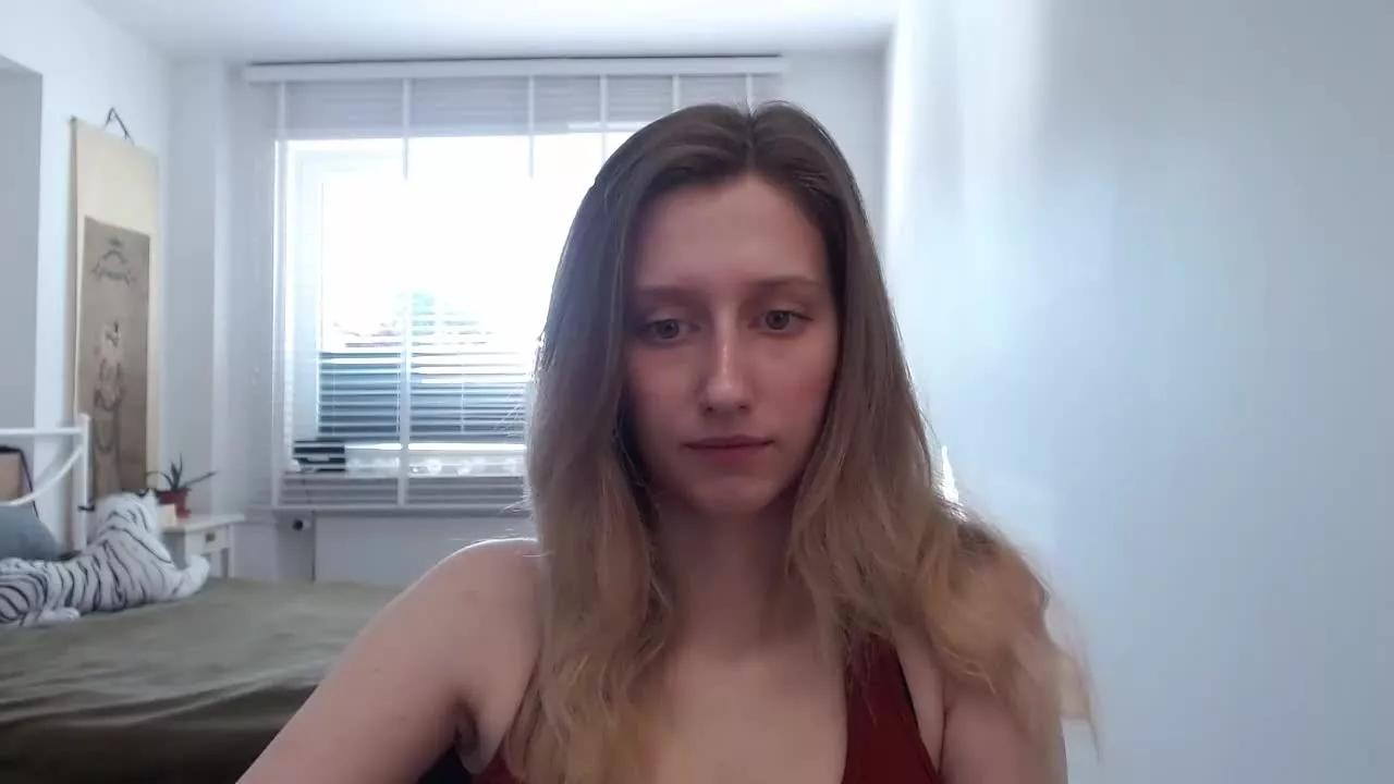 LunaCharm on Streamray 