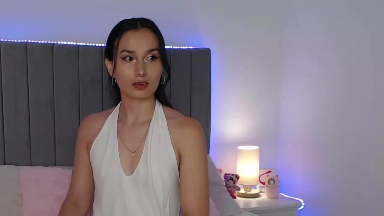 LunaraBell on Streamray 