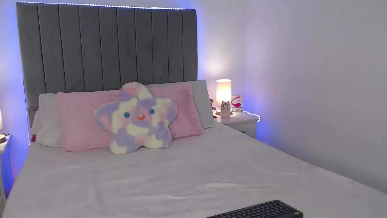 LunaraBell on Streamray 