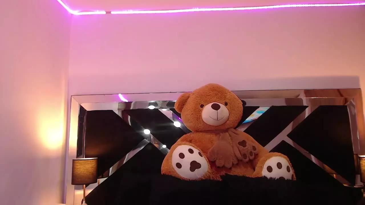Maria_Moon on Streamray 