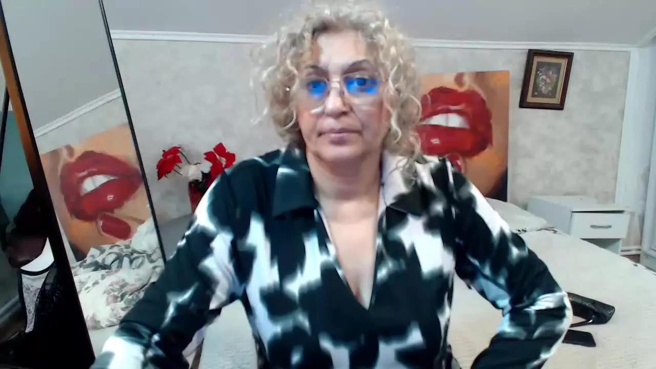 matureerotic4u on Streamray 