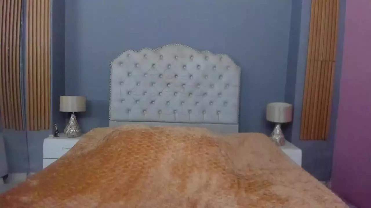 MiaRogers on Streamray 