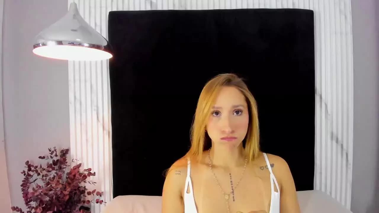 MONIK_FOXX25 on Streamray 