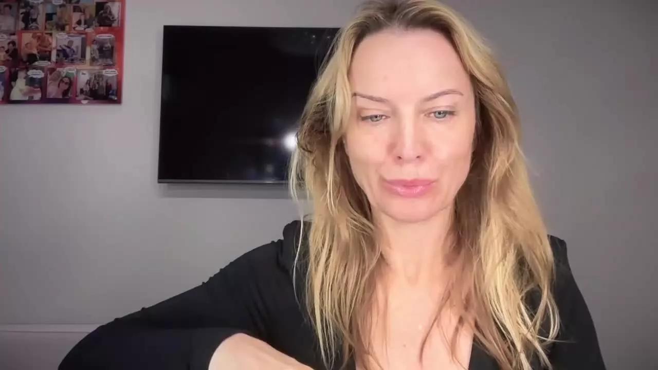 RachelCat on Streamray 