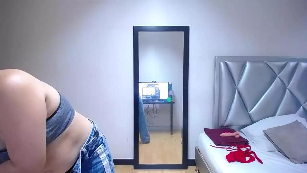slutty_redhead on Streamray 