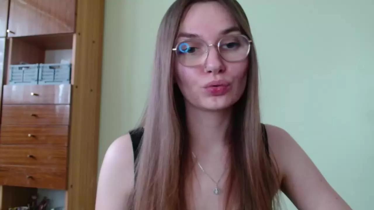 tastyELLYY on Streamray 