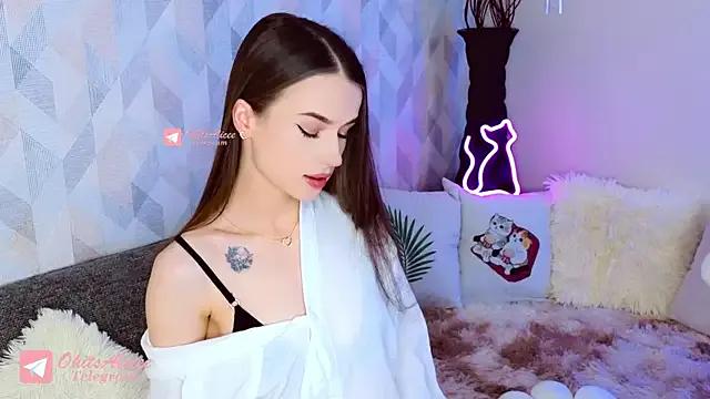 _OhitsMe from StripChat