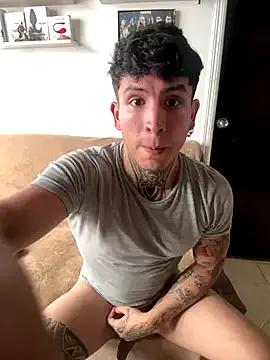 Freechat _Tomy08calderon on StripChat