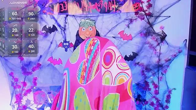 Watch _urcutekitty, she wants to masturbate for you _urcutekitty from StripChat