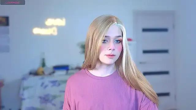 Cute _yourFoxy_ wants you to fuck zir body now _yourFoxy_ from StripChat