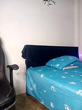 Aashixxx12 on StripChat 