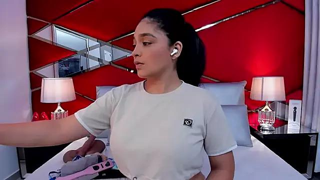 Freechat AdeleGray on StripChat