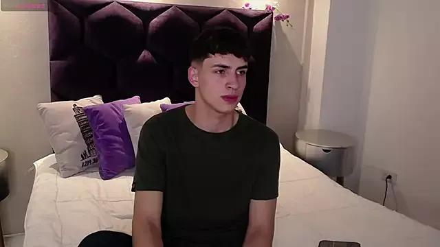 Freechat AdrianRinaldi on StripChat