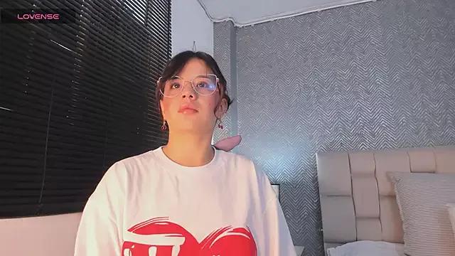 Freechat ah_mara_ on StripChat