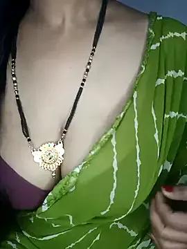 Aleemagirl on StripChat 
