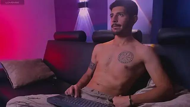 AlejandroStormm on StripChat 