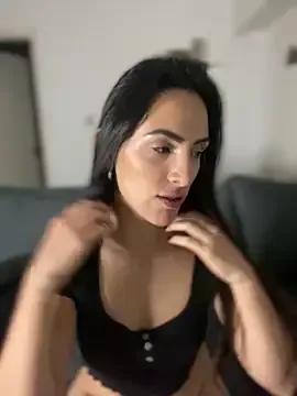 Freechat alessandra-a on StripChat