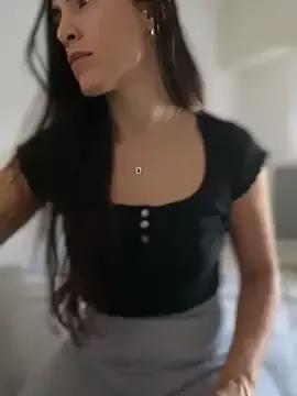 Freechat alessandra-a on StripChat