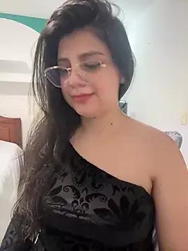 AliceGarc on StripChat 