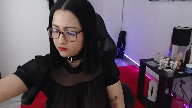 Masturbate to sexy camwhore Alison_slave alison_slave from StripChat