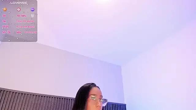 AmyyRossee_ on StripChat 