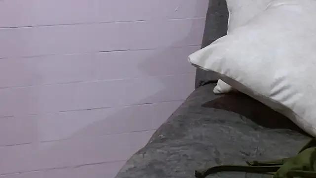 Try AnnieSparkle, she wants to masturbate for you AnnieSparkle from StripChat