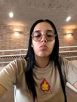 Try cute performer Annya-sweet Annya-sweet from StripChat